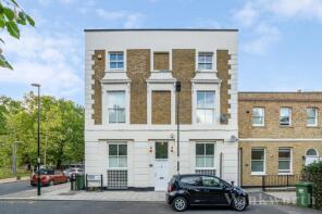 Flat B, 72 Fordham House, Clifton Rise, London SE14 6JW