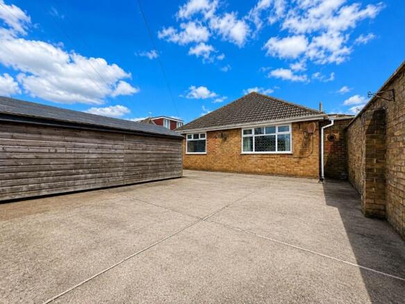 2 bed Detached Bungalow for sale Image 9