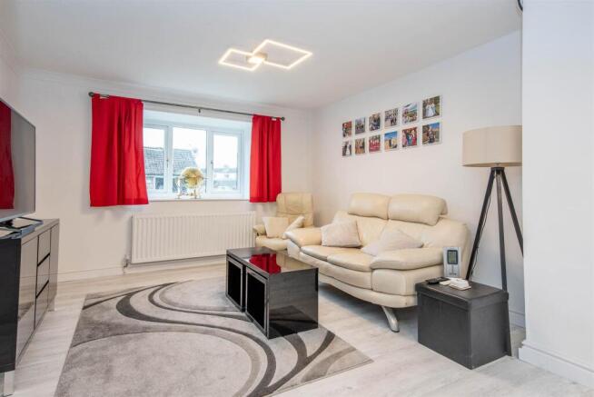 Lounge/Kitchen