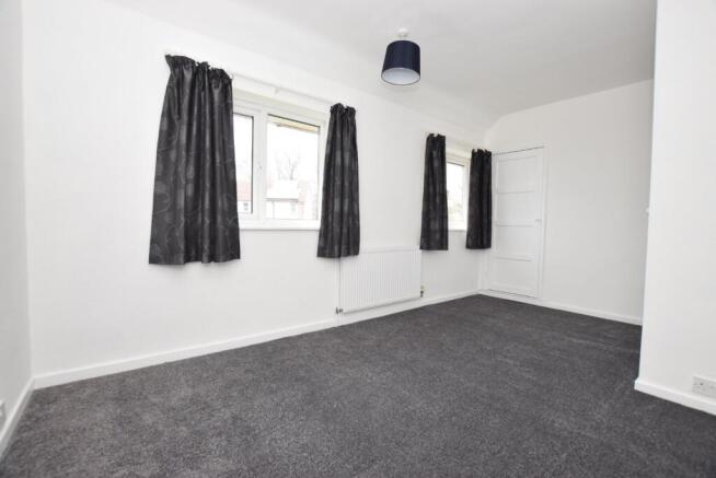 2 bed Semi-Detached to rent Image 5