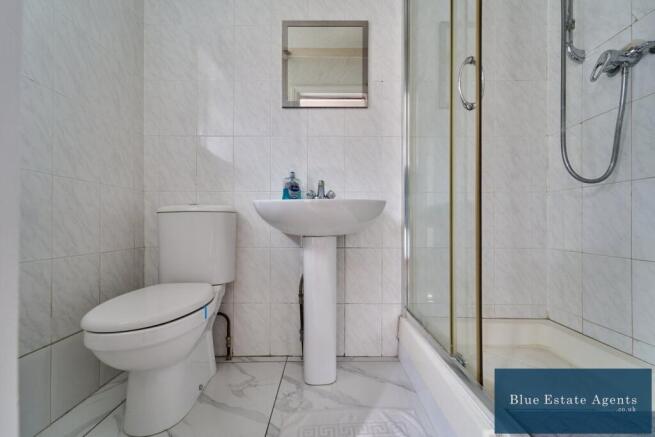 Out Building Shower Suite