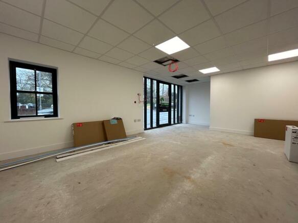 OPEN PLAN RECEPTION