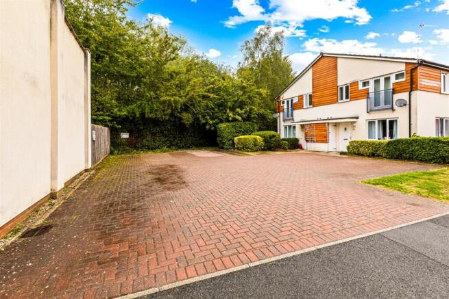 Watkin Road, Leicester photo 4
