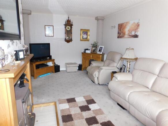 Lounge b
