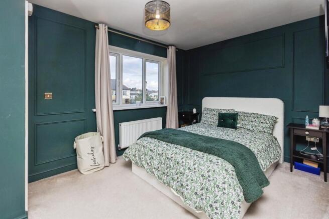 3 bed Semi-Detached for sale Image 9