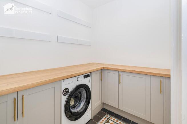 3 bed Terraced for sale Image 8