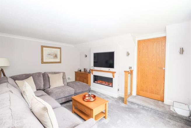 2 bed Apartment for sale Image 6