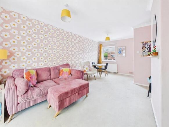 3 bed Terraced for sale Image 4