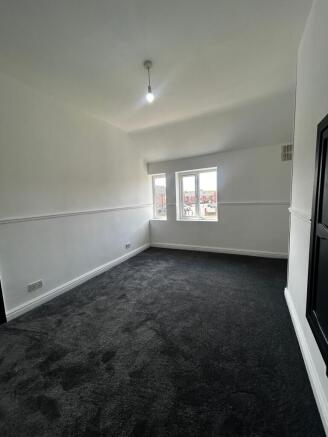 3 bed Semi-Detached to rent Image 12