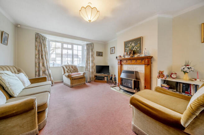 1408153-1-6982263...