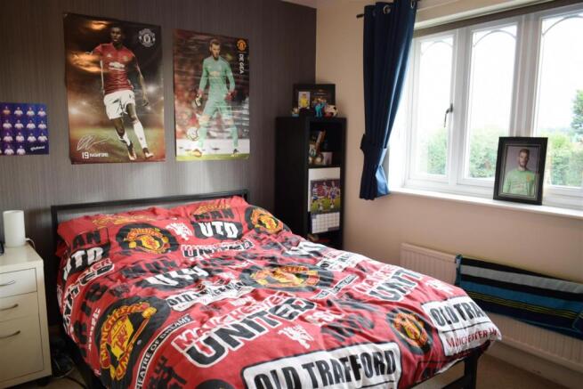 Bedroom 2.JPG