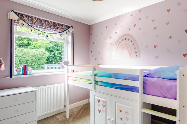 bedroom4