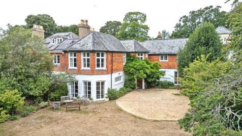 Lyndhurst Road, Christchurch, Dorset, BH23