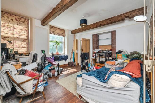 2 bed House for sale Image 5