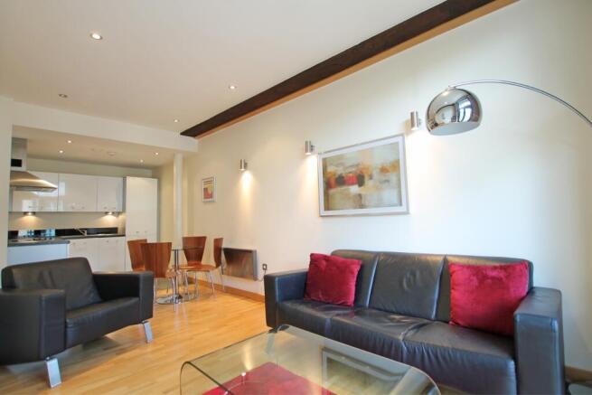 2 bed Flat for sale Image 5