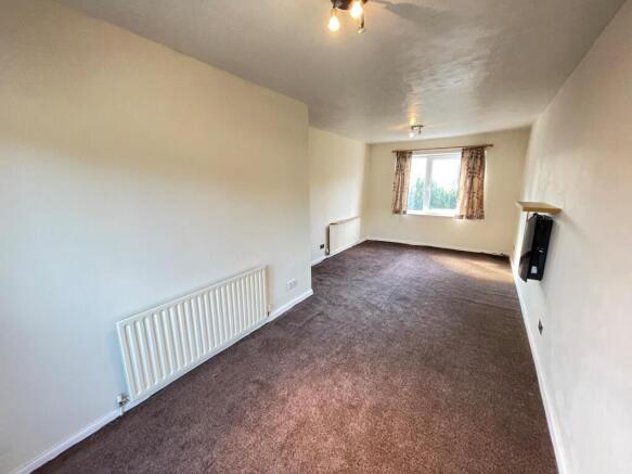 3 bed Terraced to rent Image 4
