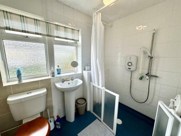 SHOWER ROOM/WET ROOM