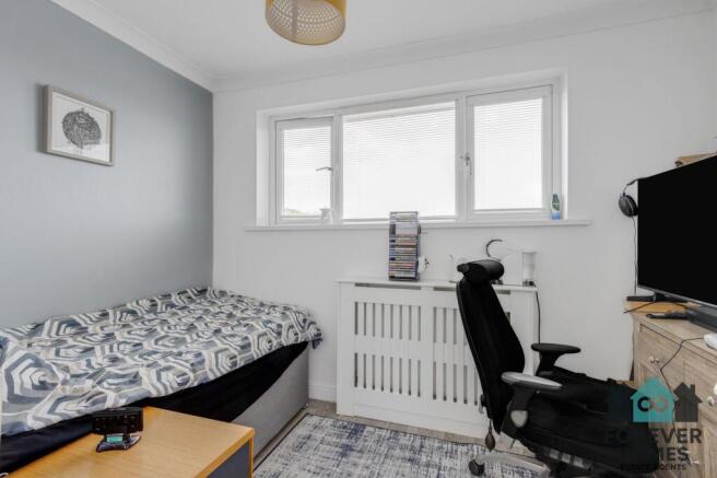 3 bed Semi-Detached for sale Image 10