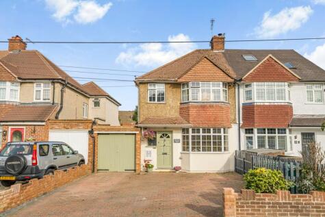 Manygate Lane, Shepperton, TW17