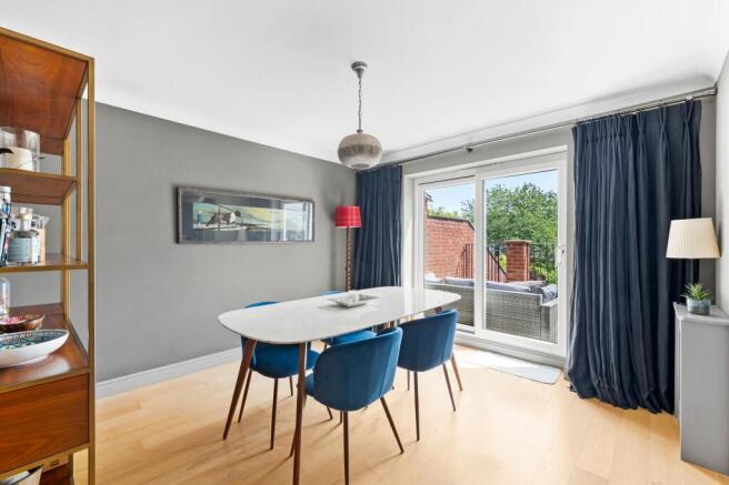 3 bed Terraced for sale Image 10