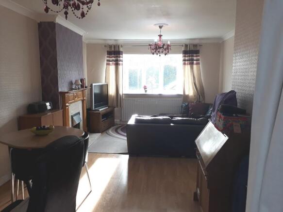 Lounge/Dining Room