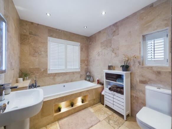 3 bed Semi-Detached for sale Image 5