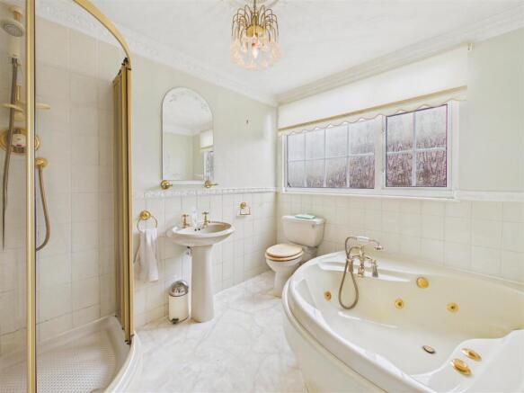 3 bed Detached for sale Image 8