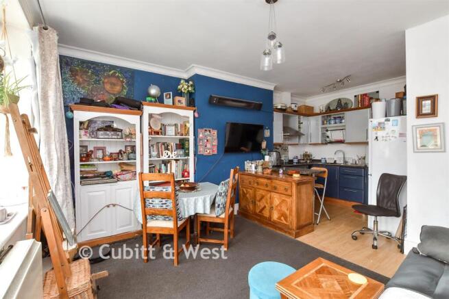 Lounge/ Kitchen