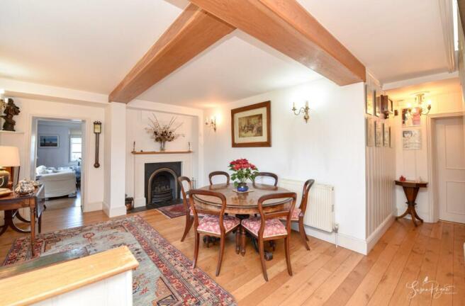 Entrance Hall/Dining Room