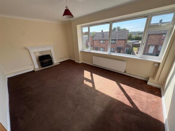 2 bed Maisonette for sale Image 2
