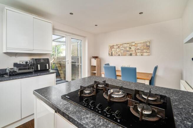 3 bed Semi-Detached for sale Image 7