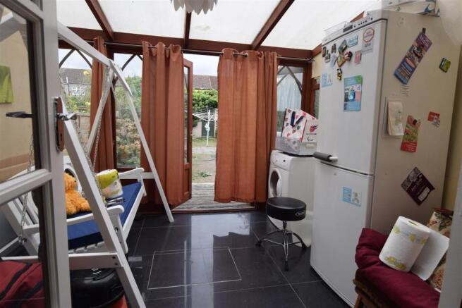 Lean-to/Conservatory:
