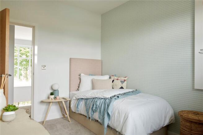 5 bed Detached for sale Image 7