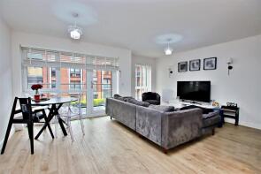 Flat 11, Darwin House, Holmesley Road, Borehamwood WD6 1AP