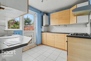 5, Canonsleigh Road, Dagenham RM9 4DJ