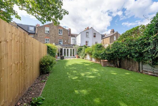 14 Montseratt Rd Gdn 1.jpg