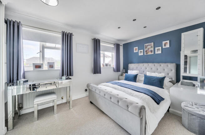 Gaskell Close, Holybourne, Alton, Hampshire, GU34 photo 4