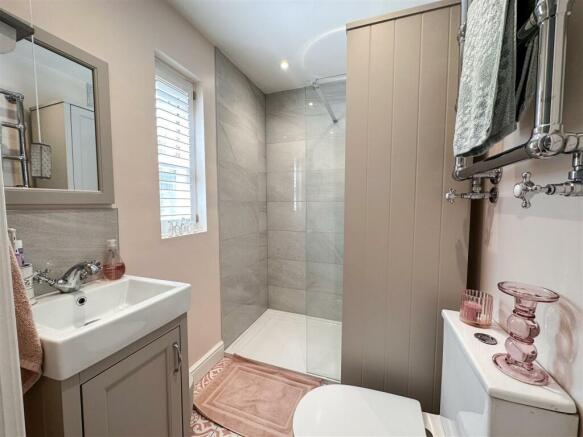 Ensuite.jpg