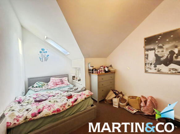 2 bed Apartment for sale Image 9