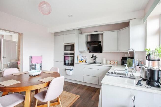 2 bed Semi-Detached for sale Image 10