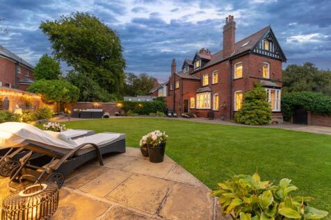 Cicero Villa, Chorley New Road, BL6 | Victorian Home with Luxury Basement Entertainment Suite