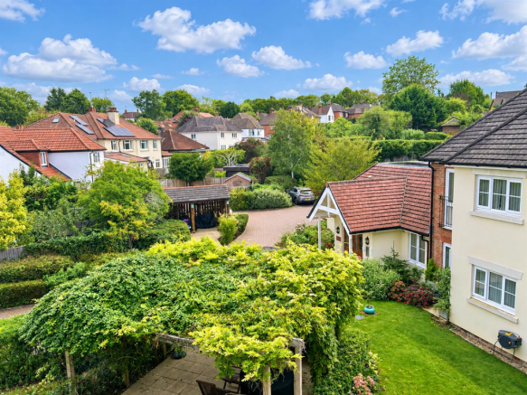 Emmeline Lodge, Leatherhead, KT22 photo 4