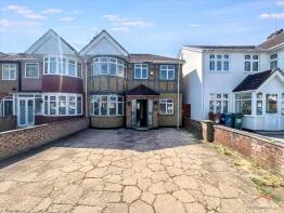 15, Hartford Avenue, Harrow HA3 8TA