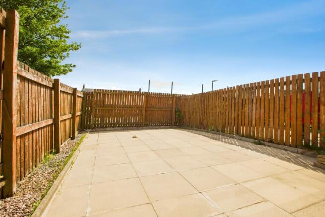 4 bed Town House for sale Image 11