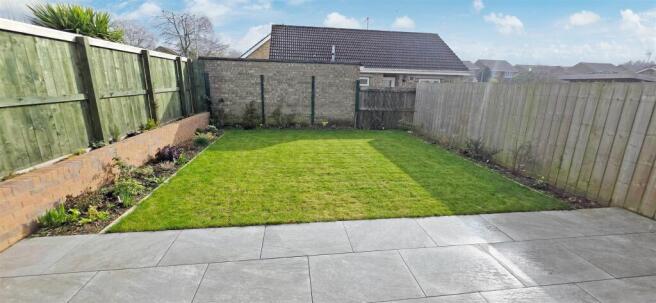 2 bed Semi-Detached Bungalow for sale Image 11