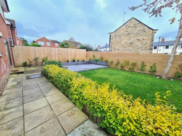 4 bed Detached to rent Image 12