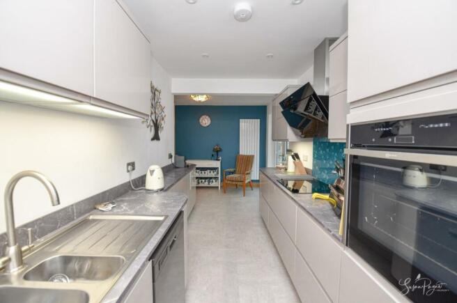 Kitchen-Breakfast Room