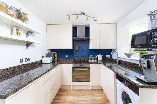 4 bed Detached for sale Image 5