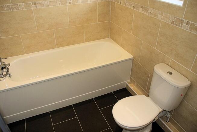 Shower/Bathroom