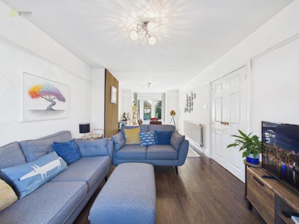 cam04914g0pr0367still003